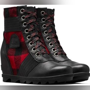 Soreal plaid heel booties